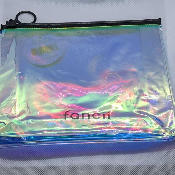 Holographic MAKEUP Bag - Picture 2 of 2